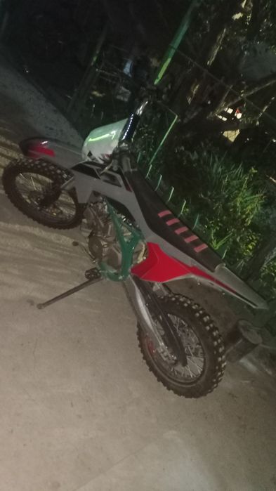 Продам питбайк 150 кубов