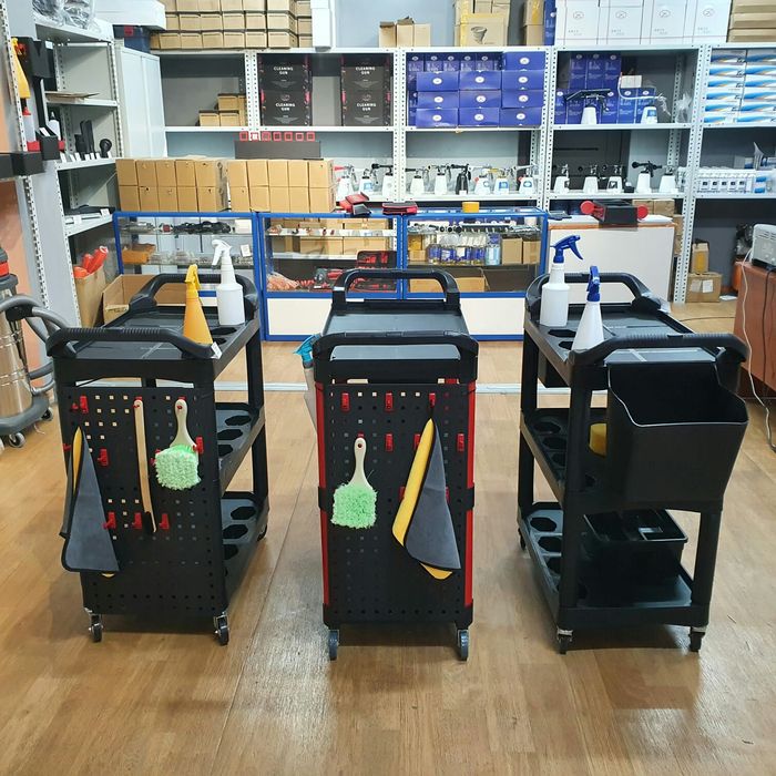 Мобильный стол для сто детейлинга