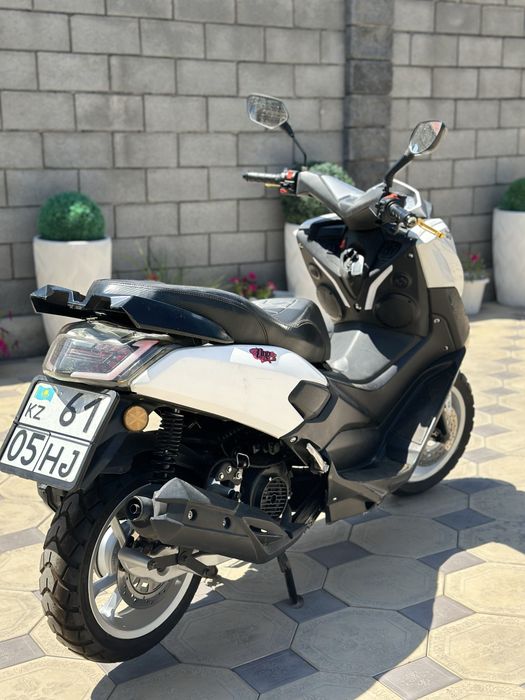 Продам мопед скутер 165куб