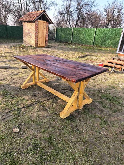 Ръчно изработена маса