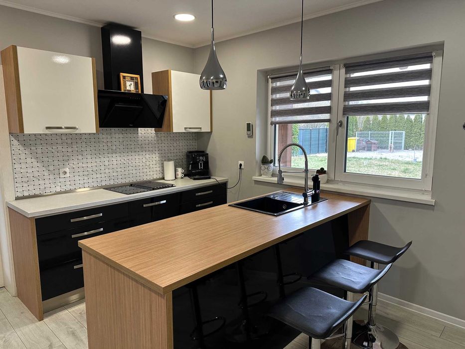 Casa 5 camere - 2 bai - garaj - 922 mp teren - Selimbar