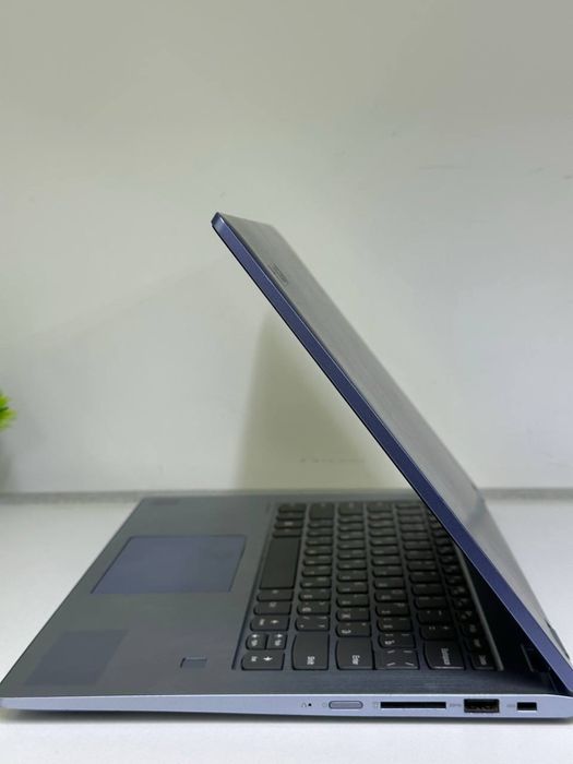ASUS intel core 3-8130U