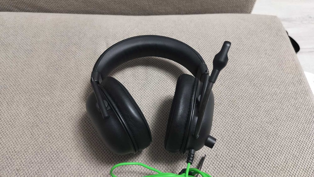 Casti gaming cu fir Razer BlackShark V2