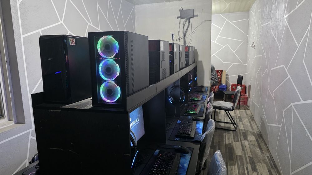 Tayyor Kapyuter kulubda ishlab turagan Kapyuterlar xolti idiyal