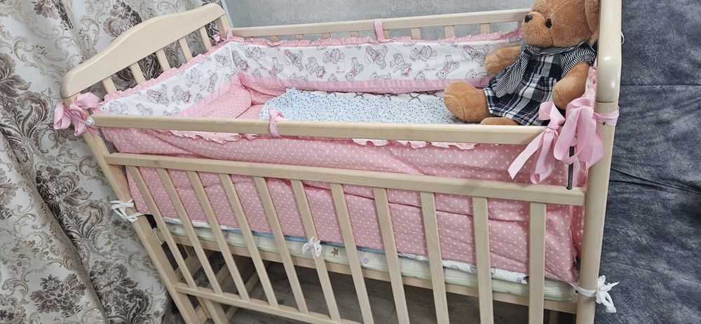 Детская кроватка