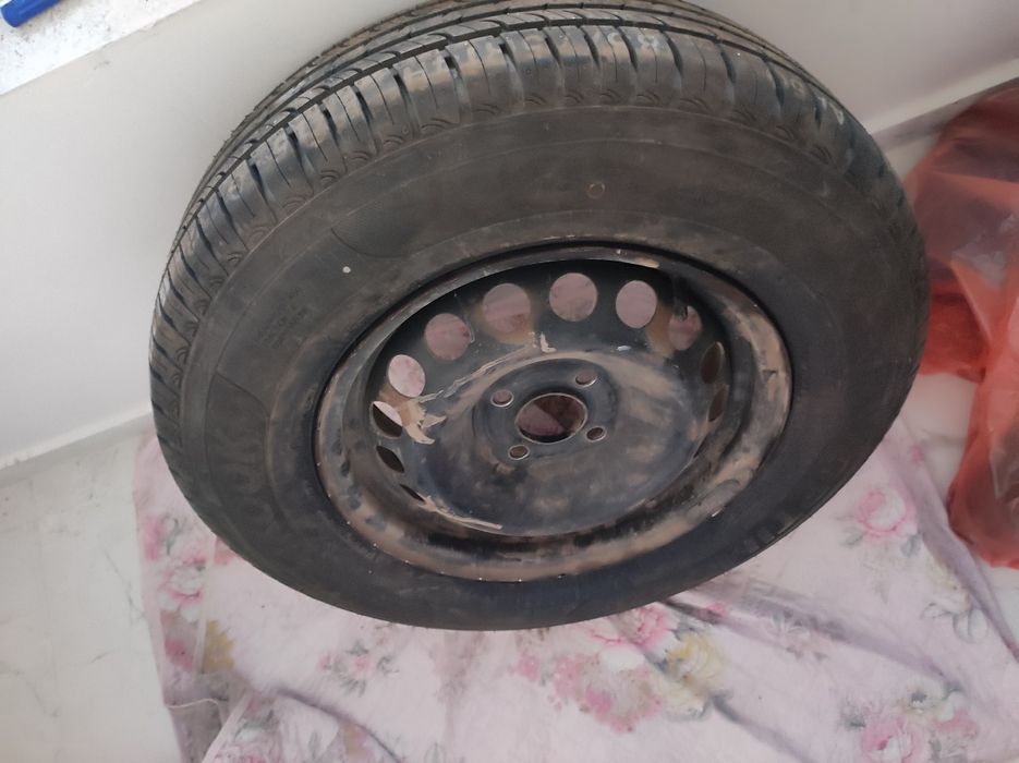 Продам резину с диском