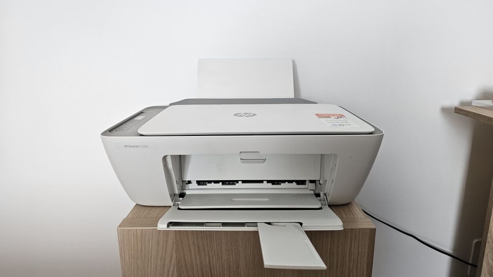 Imprimantă multifuncțională HP DeskJet 2720e All-in-One