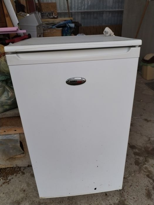 Frigider: 48x53x82, perfect funcțional