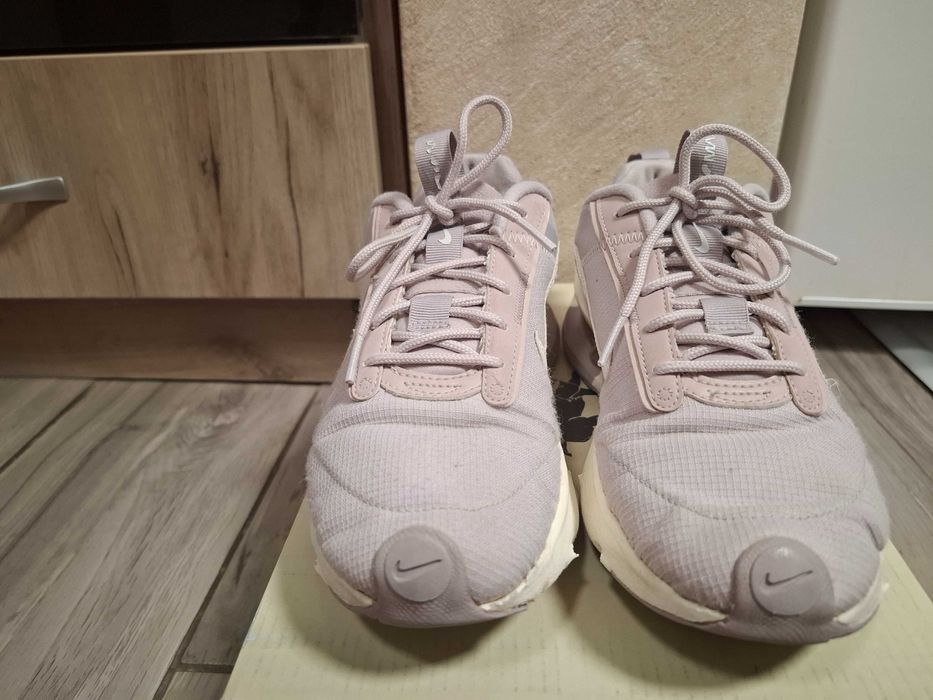 Дамски маратонки Nike Air 38,5