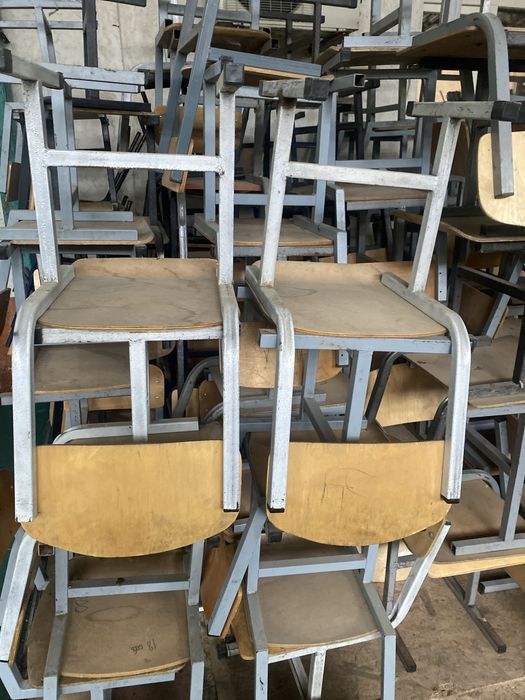 Стулья  школьные