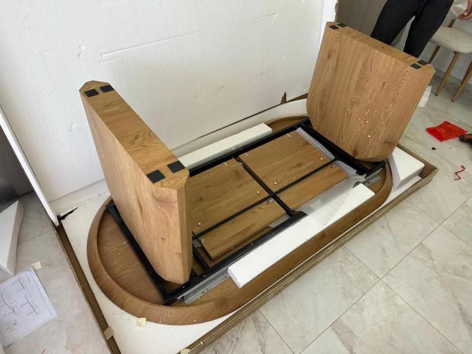 Стол кухонный-гостинный