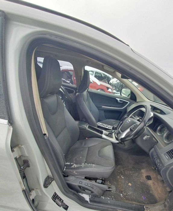 Dezmembrez Volvo XC60 2.4D 4X4 2009