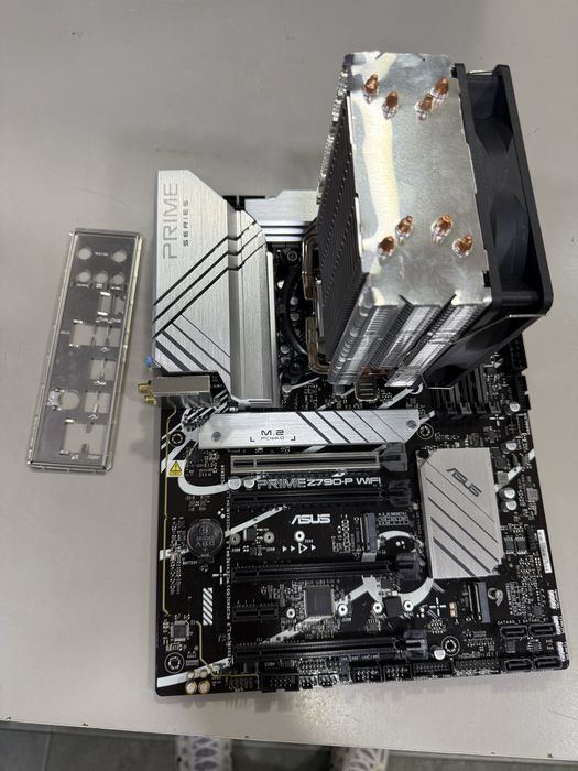 Продаю комплект комплектующих для ПК — Intel + ASUS Z790 + кулер