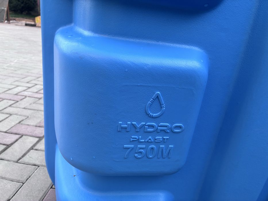 Бак для воды новый 750 литров
