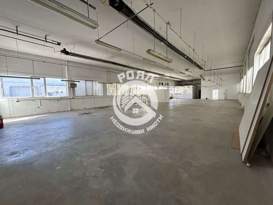 Дава се под наем Склад в Раковски - 375 кв.м за 1570.8 € - Снимка #3