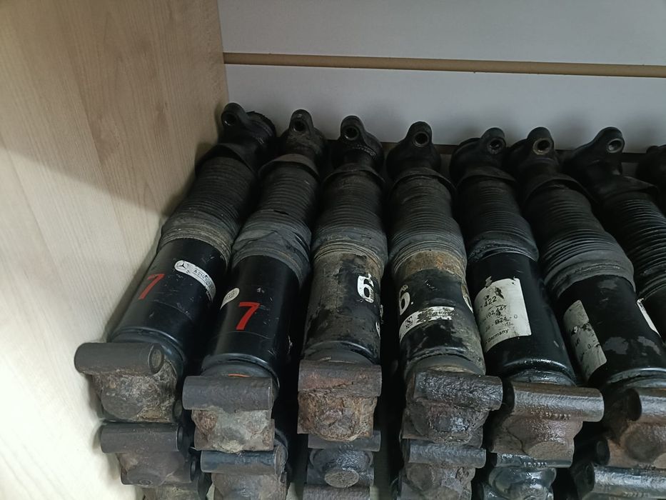 Гидростойки на Мерседес