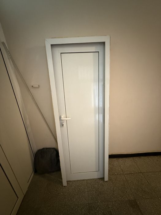 Алуминиева врата за баня