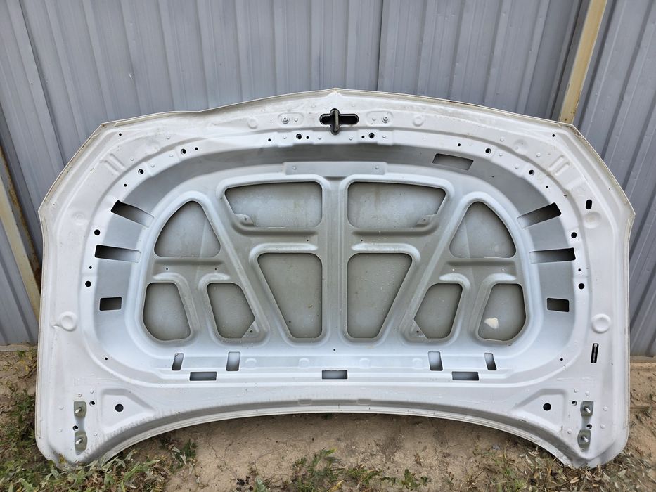 Капот от Шевроле монза