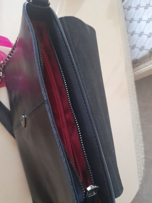 Продаётся кожаная женская сумка