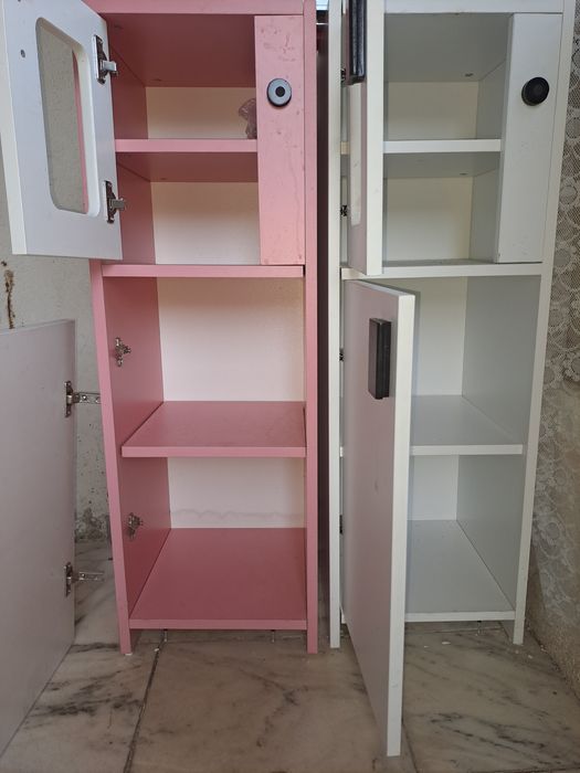 Шкафове в четири цвята- бял, розов , антрацит и дъб.