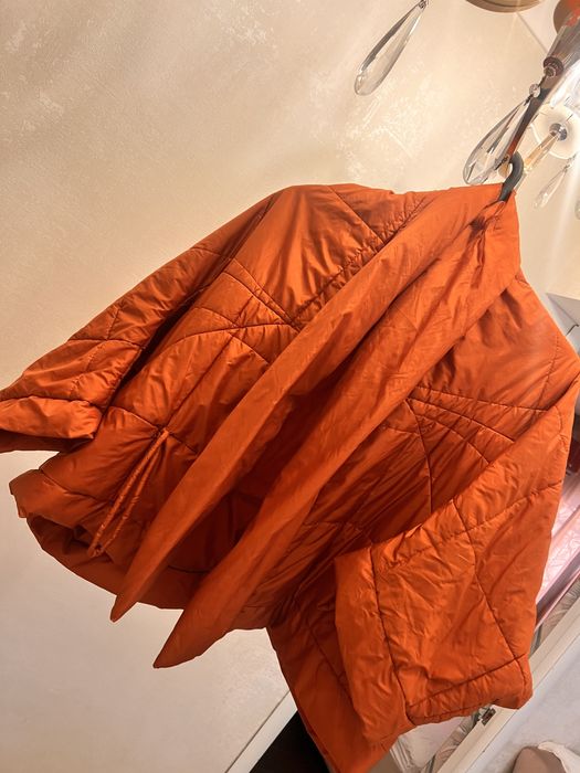 Куртка оранжевая женская модная