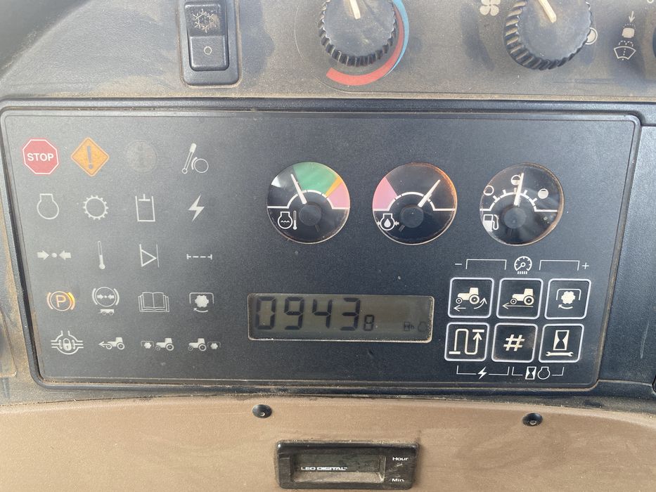 JOHN DEERE 8200 powershift