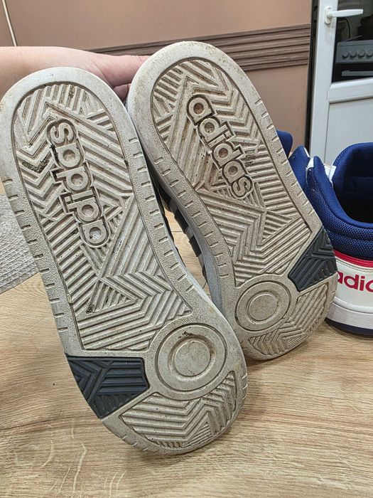 Маратонки adidas 2 чифта обща цена