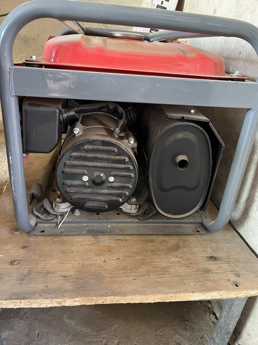 Продаю Генератор бензиновый