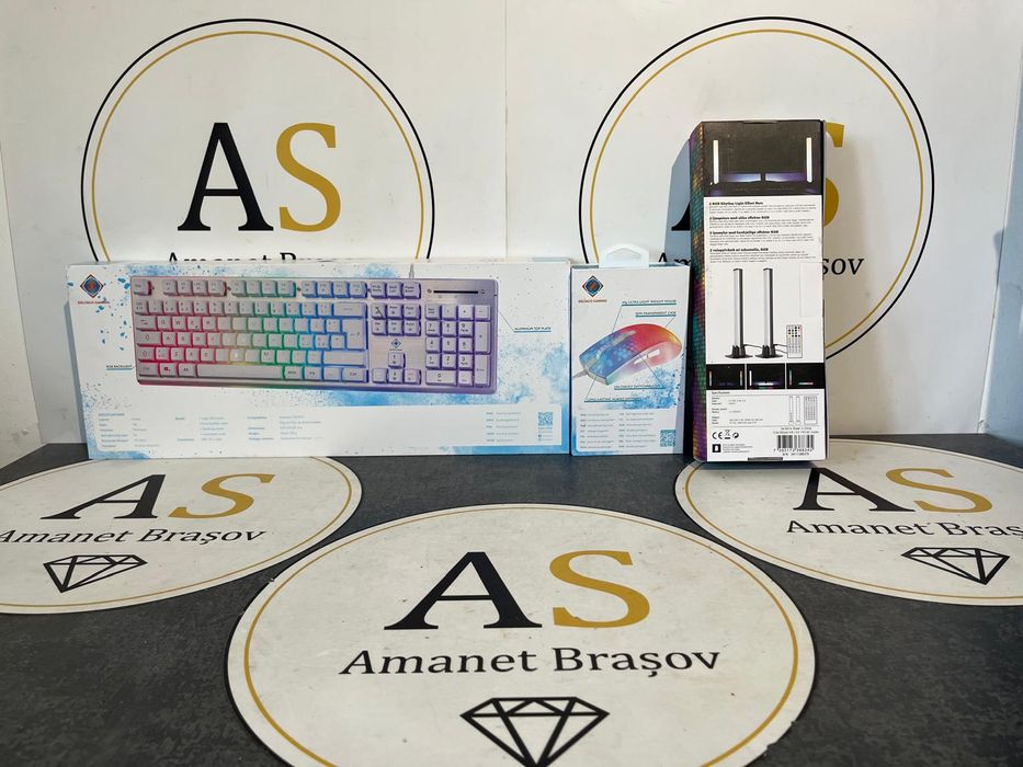 Set periferice Gaming Mouse Tastatura mecanica Lumini Monitor RGB