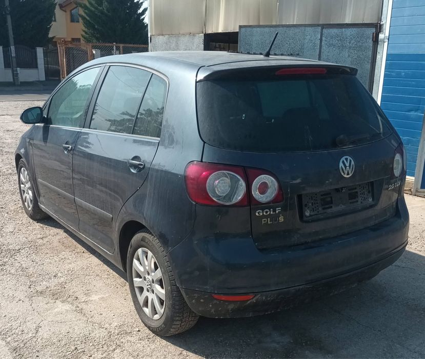 Dezmembrez volkswagen golf 5 plus