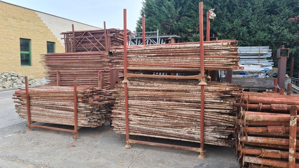 Schela metalica second cu garduri incluse