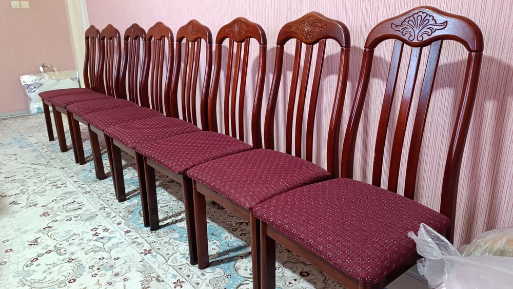 Продаю стулья 8 штук