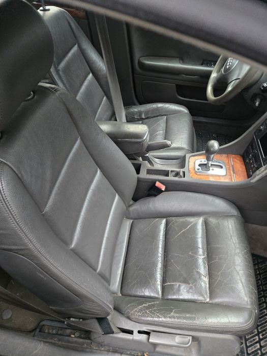 Ауди а4  2.5  автомат 180к.с