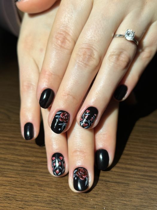 Manichiura semi si gel