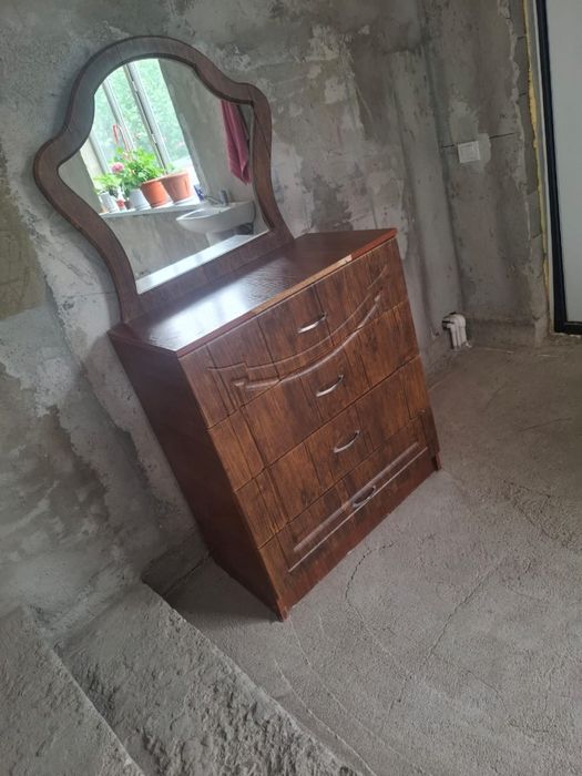 Комод для спальни