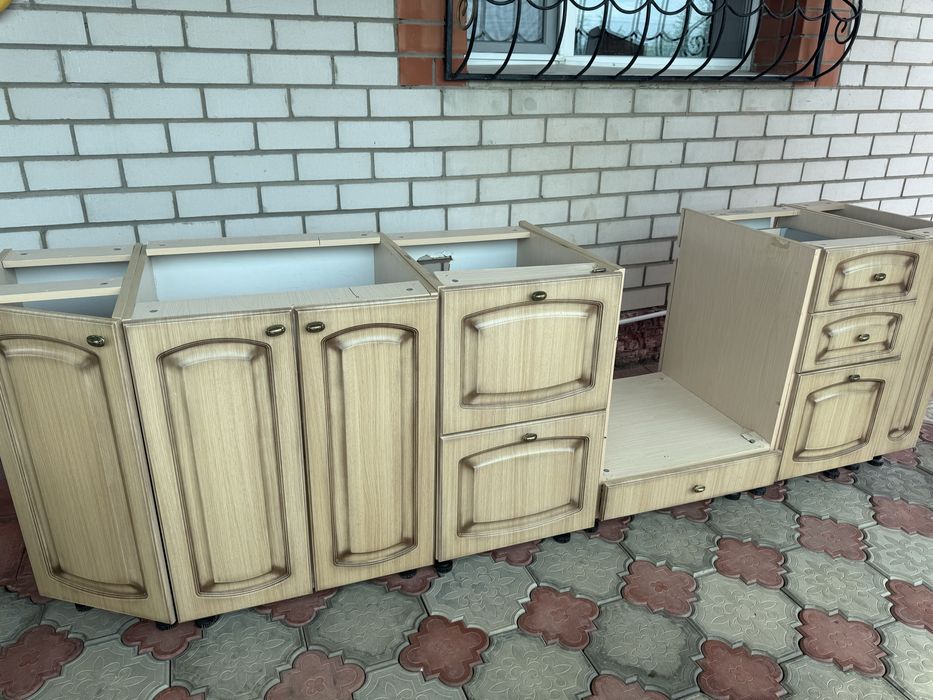 Срочно продам кухонный гарнитур
