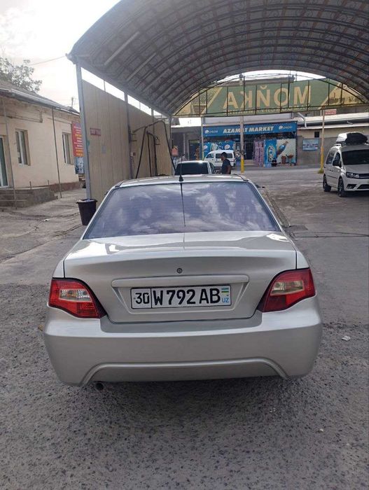 Neksiya 2 dons 1.6  2009 yil sotiladi