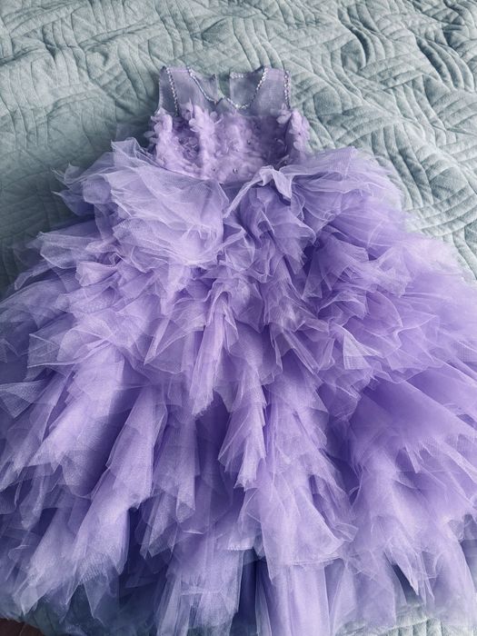 Нарядное платье