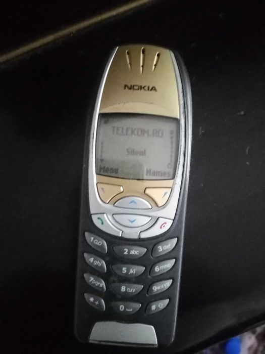 Vând telefon mobil Nokia6310i