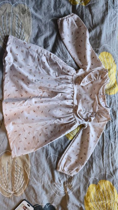 Детска рокля с дълъг ръкав