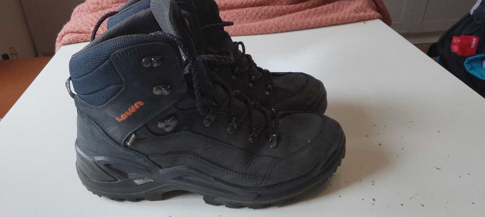 Туристически обувки ботуши LOWA RENEGADE GTX MID