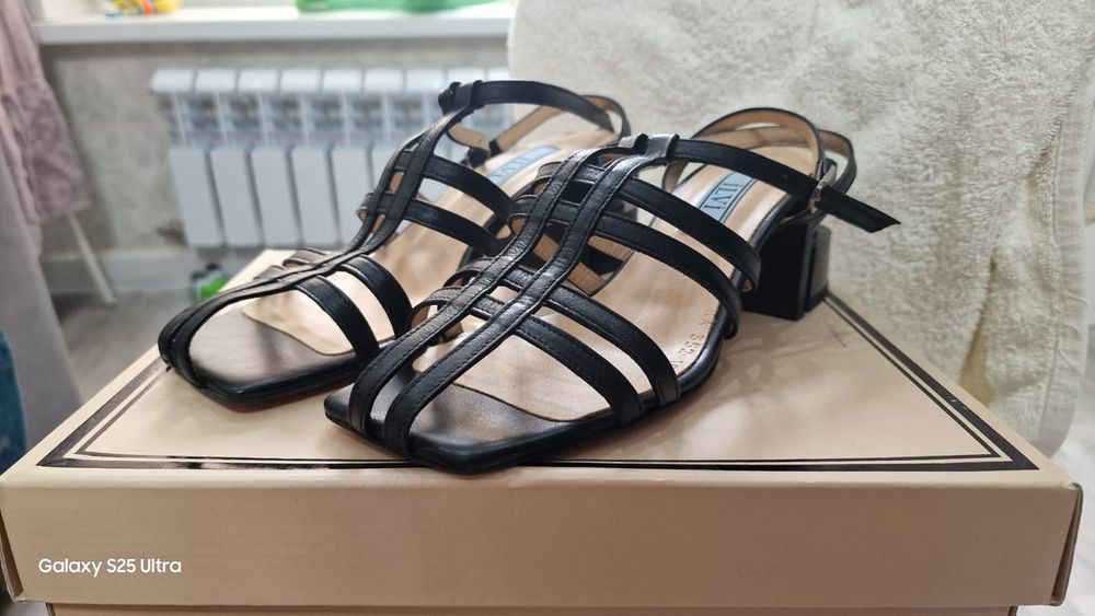 Продам летние босоножки