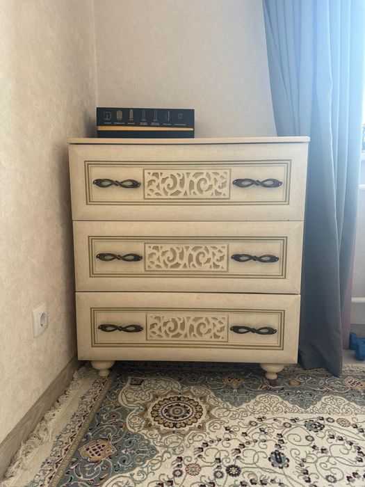 Комод продам для спальни