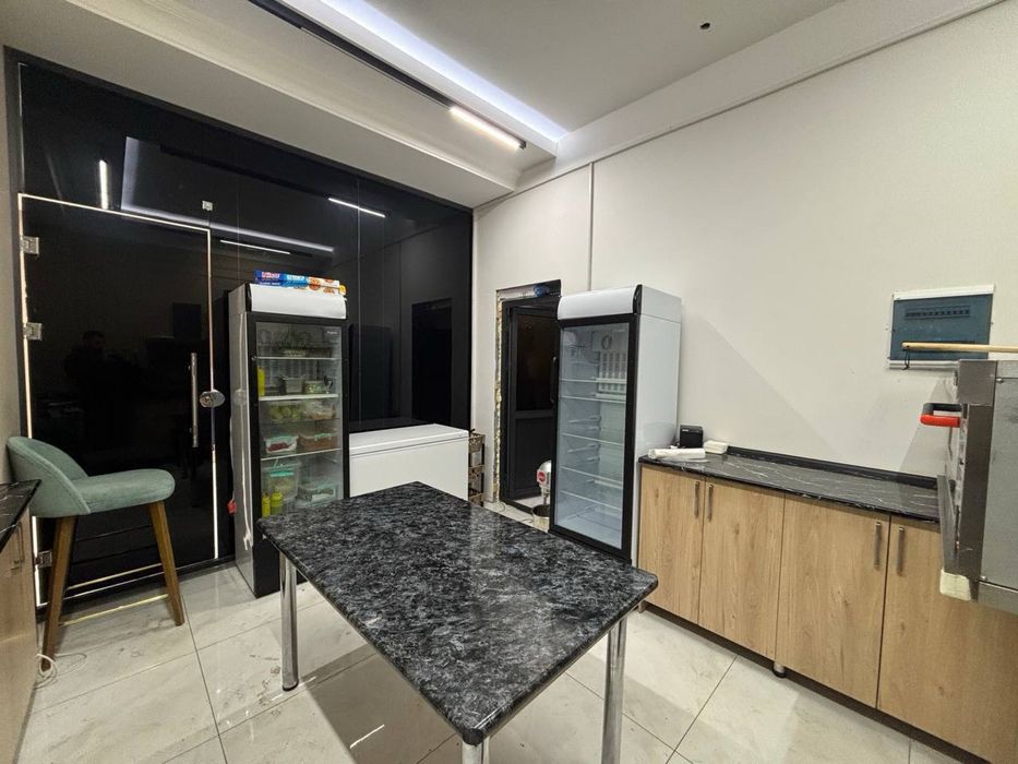 Next Нежилое помещеУл Бабура,под кафе,магазин,бутик,салон.Первая линия