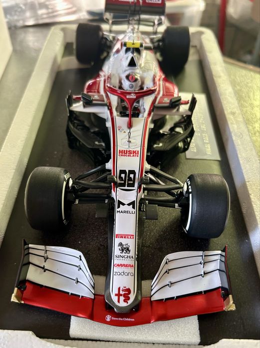 Machete  formula 1 f1 1/18Alfa romeo Ferrari C39 C41 minichamps spark