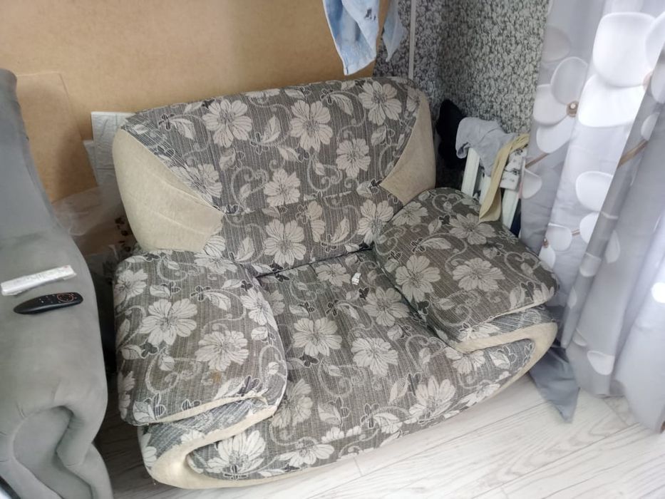 Отдам даром мебель