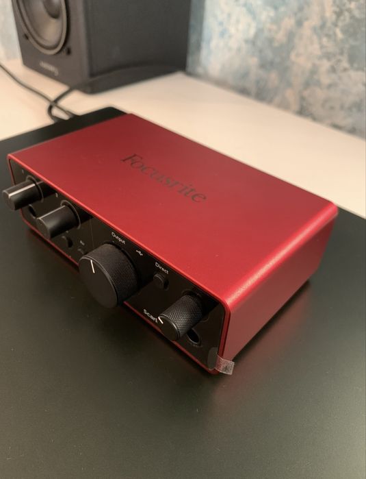 Focusrite Scarlett Solo 4th Gen USB аудио интерфейс