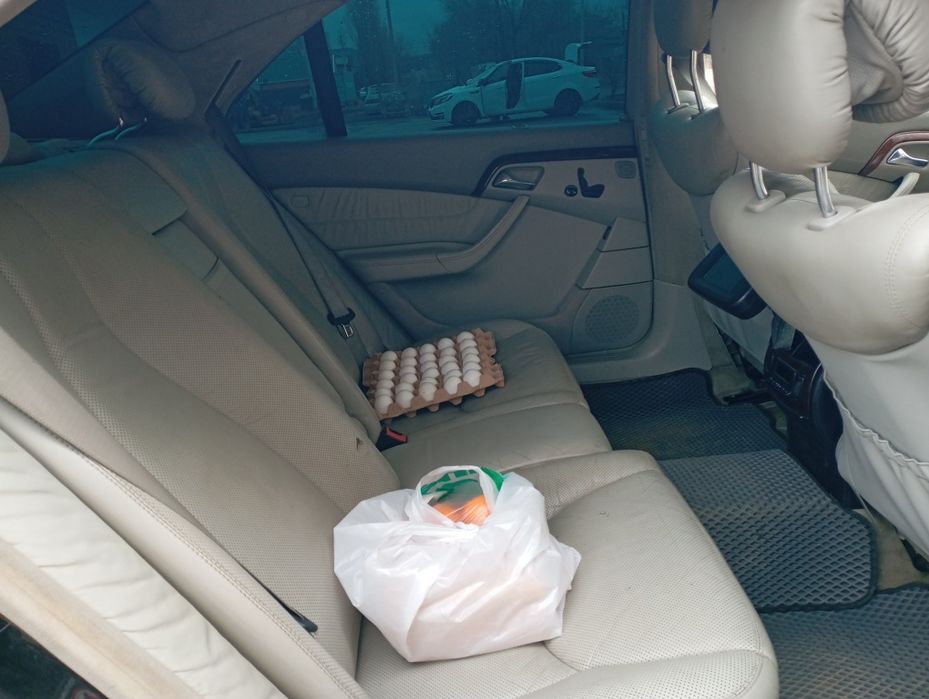 Продам автомобиль Мерседес Бенс S 500