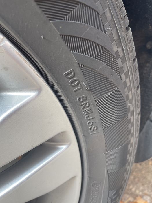 Запазени всесезонни гуми 235/55/R18