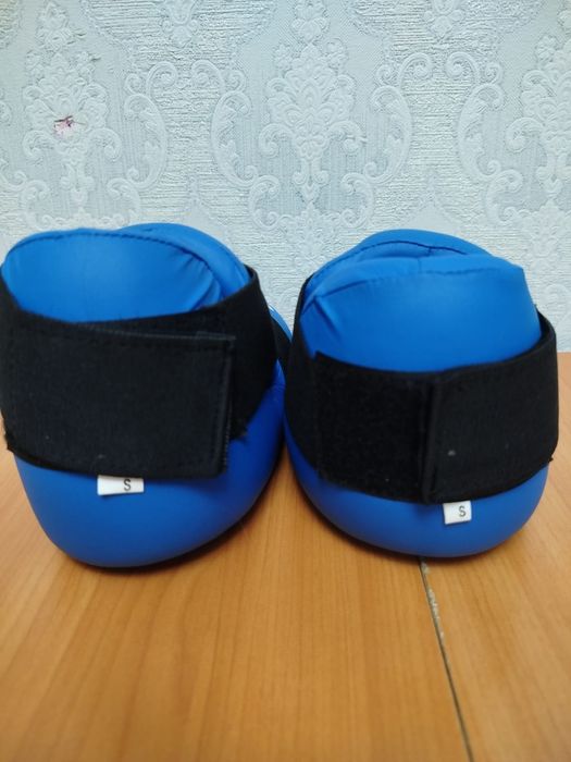 Футы S размер Одевались один раз.